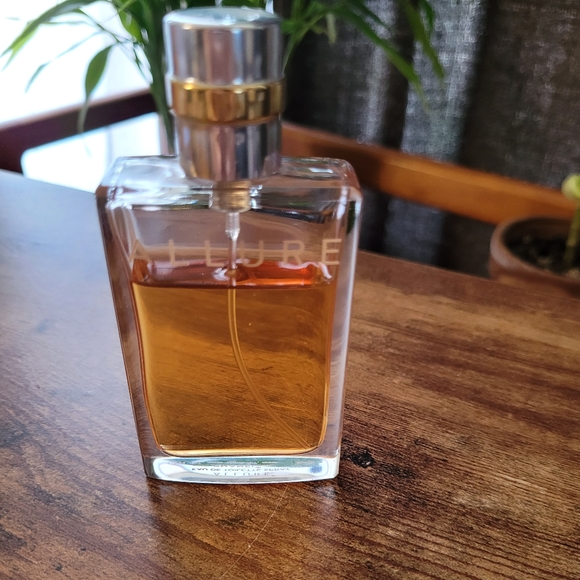 Chanel Allure - Picture 4 of 4